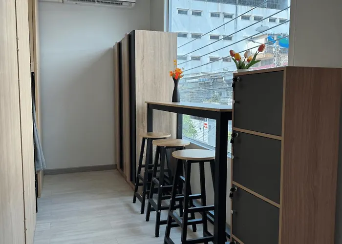 First Life Hostel *