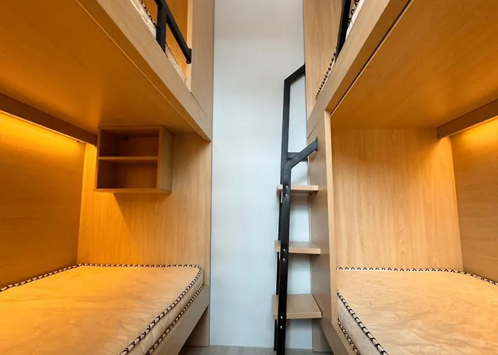 First Life Hostel *